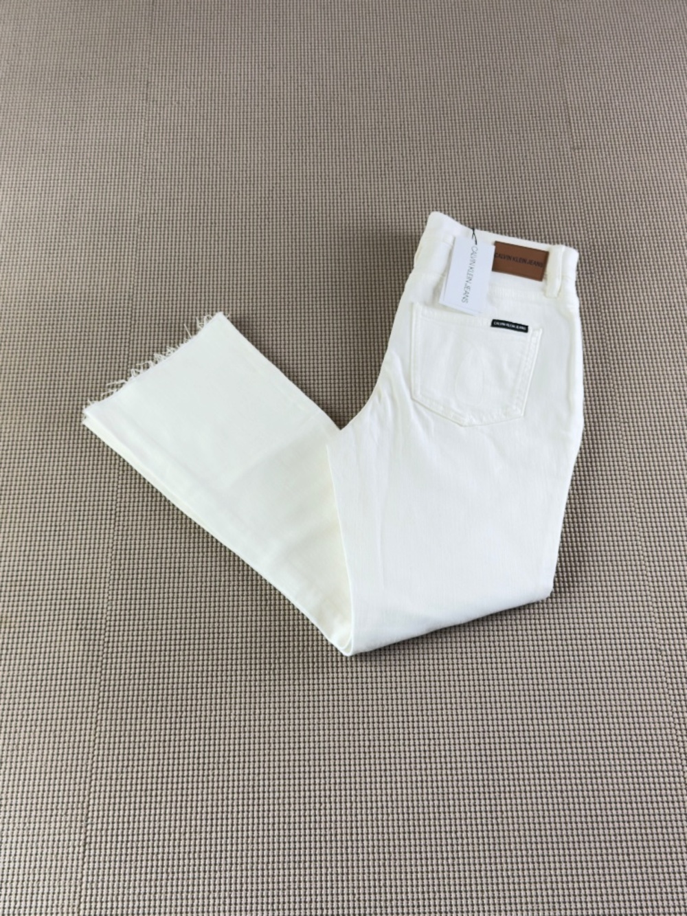 CALVIN KLEIN JEANS white denim jeans high rise kick boot size 2/26 flare